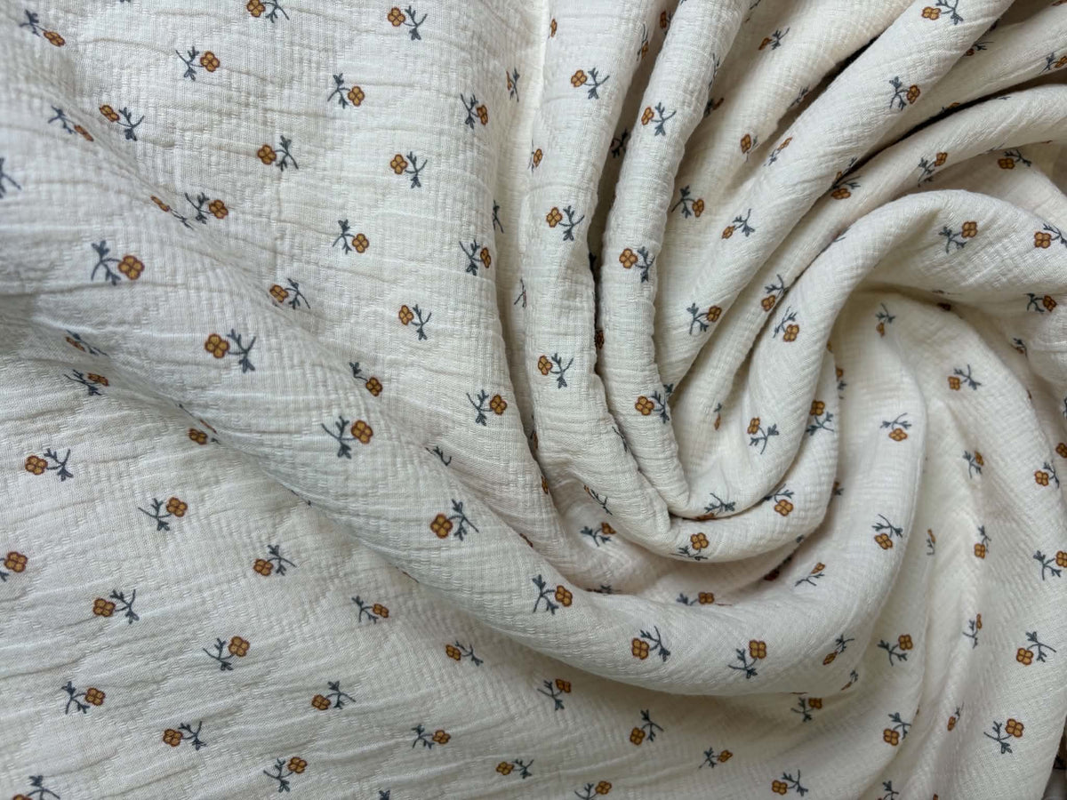 Cottage Floral Jacquard Cotton - Yarrow